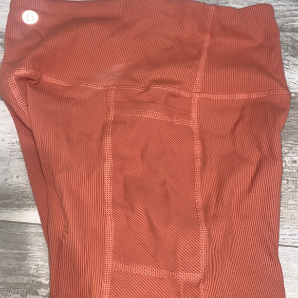 CottonOn Biker Shorts - Picture 3 of 5